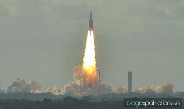 Situé à Kourou, le CSG installé depuis 1965 est celui d'où partent les fameuses fusées Ariane et Soyouz. 