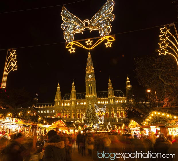 De la mi-novembre à Noël , les plus beaux endroits de Vienne se transforment en marchés de Noël magiques