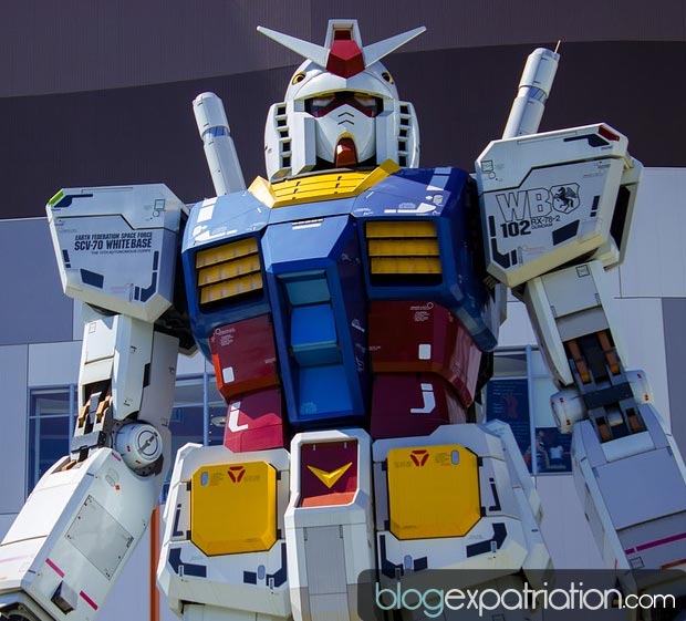 Le Gundam géant de Tokyo, à l'été 2009 était une attraction temporaire, qui a beaucoup fait parler