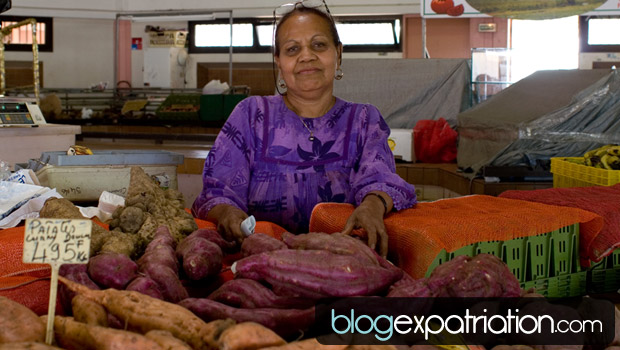 La foire de Bourail est la plus populaire. Elle se tient sur trois jours en août. C'est là où le monde agricole de la Calédonie se donne rendez-vous... Les marchés sont également très populaires en Nouvelle-Calédonie