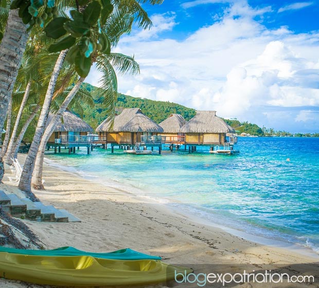 Bora-Bora est une des îles Sous-le-Vent de l'archipel de la Société en Polynésie française. 