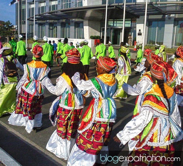 Le carnaval de la ville de Luanda qui a lieu tous les ans au mois de Février, est riche en couleur