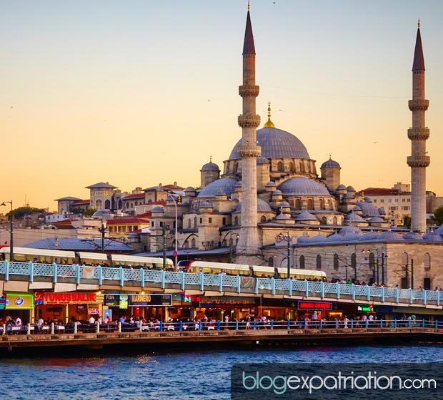 La Mosquée bleue ou Sultanahmet Camii est une des mosquées historiques d'Istanbul.